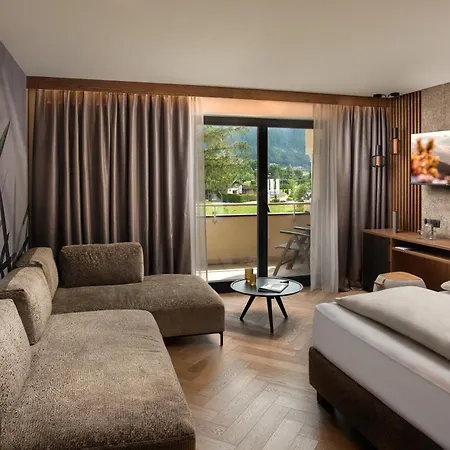 Hotel Majestic - Unique 4*