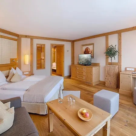 Otel Majestic - Unique